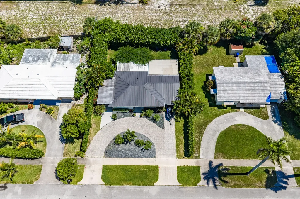 722 Greenbriar Drive Lake Park FL 33403