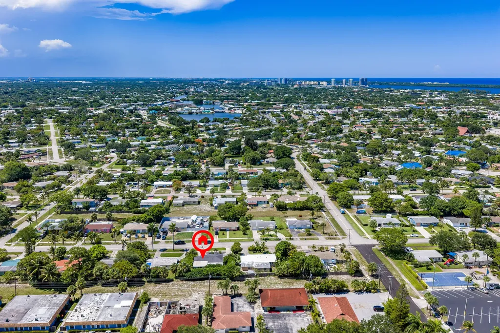 722 Greenbriar Drive Lake Park FL 33403
