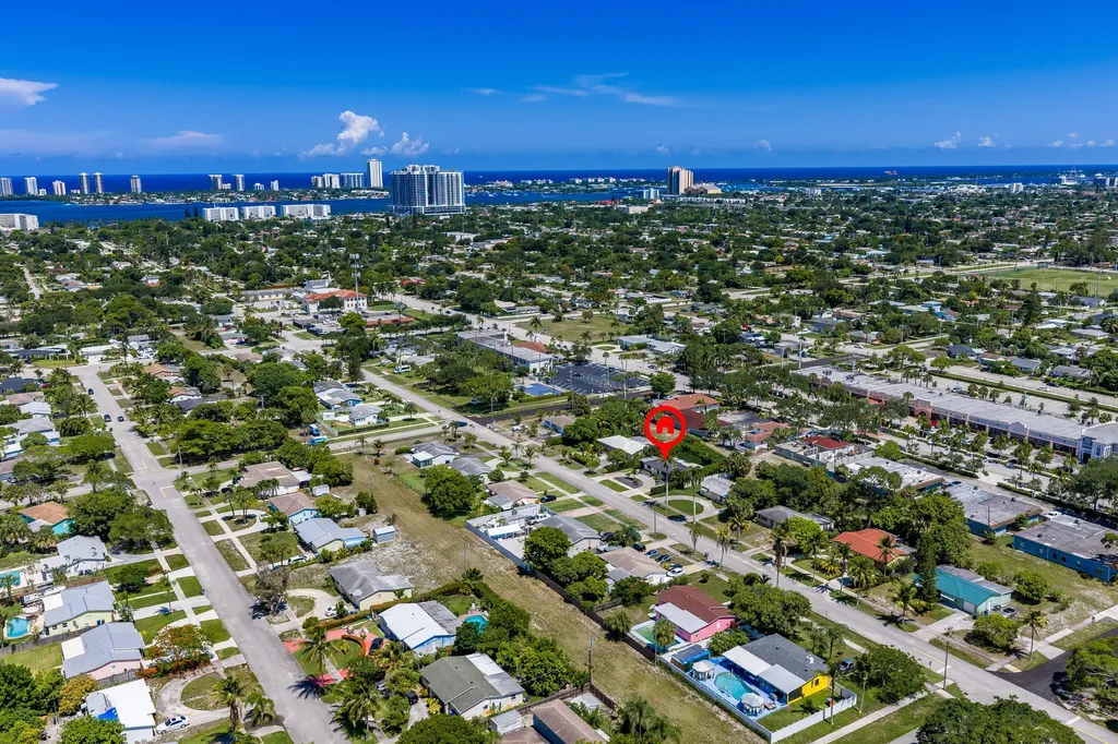 722 Greenbriar Drive Lake Park FL 33403