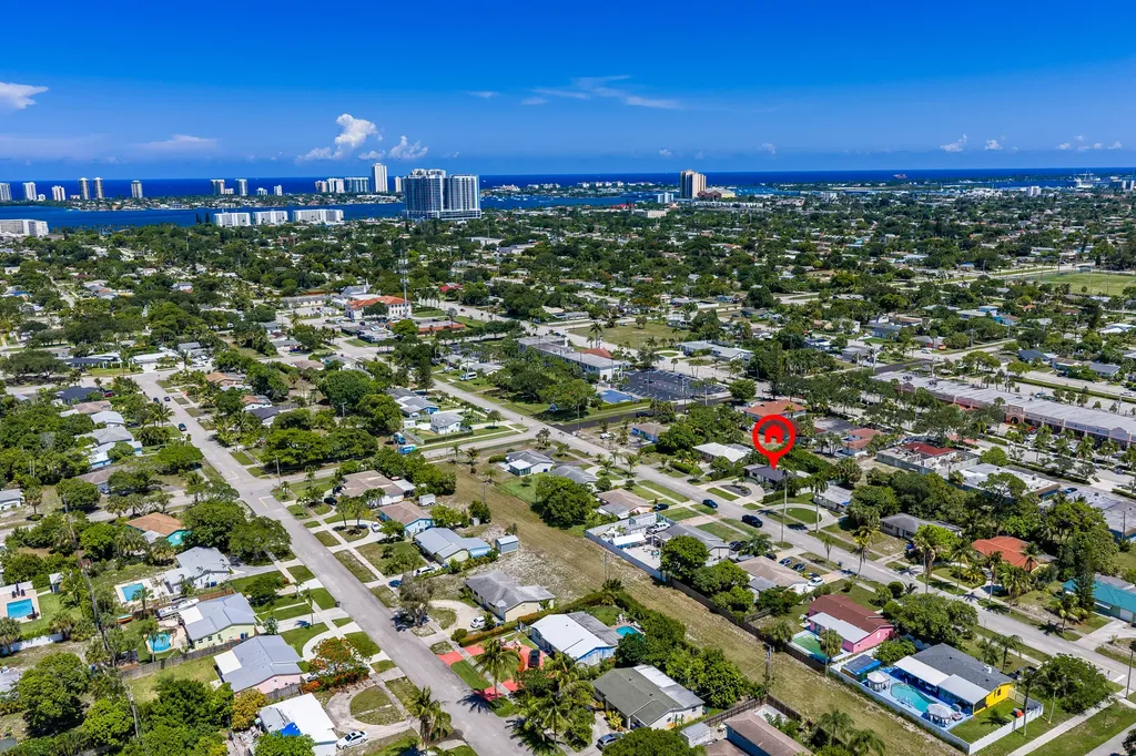 722 Greenbriar Drive Lake Park FL 33403