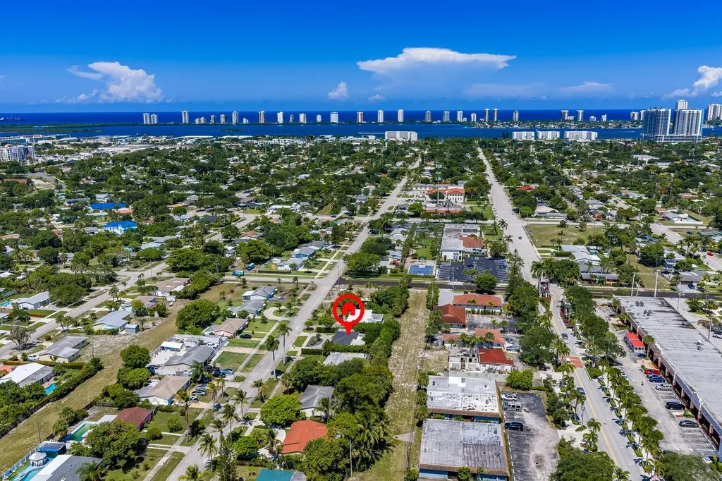 722 Greenbriar Drive Lake Park FL 33403