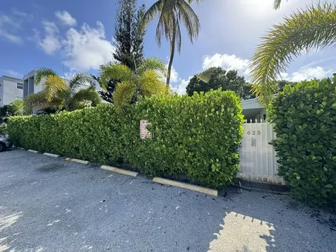 625 NE 14th Avenue Fort Lauderdale FL 33304