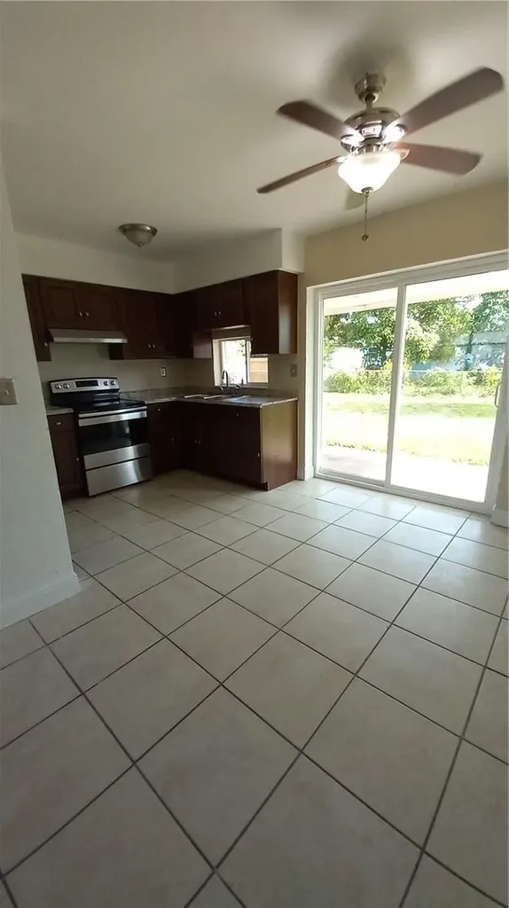 330 NW 38th Street Deerfield Beach FL 33064