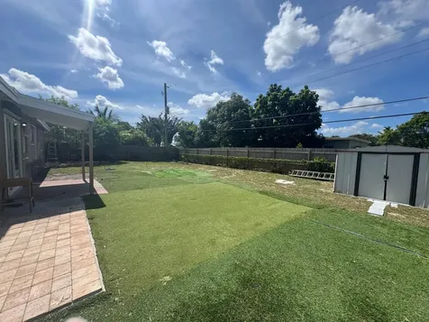 330 NW 38th Street Deerfield Beach FL 33064