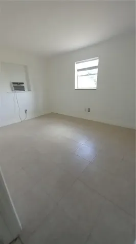 330 NW 38th Street Deerfield Beach FL 33064