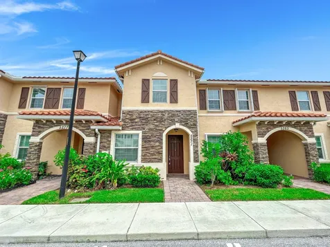 5271 Ashley River Road West Palm Beach FL 33417