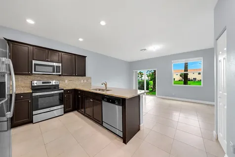 5271 Ashley River Road West Palm Beach FL 33417