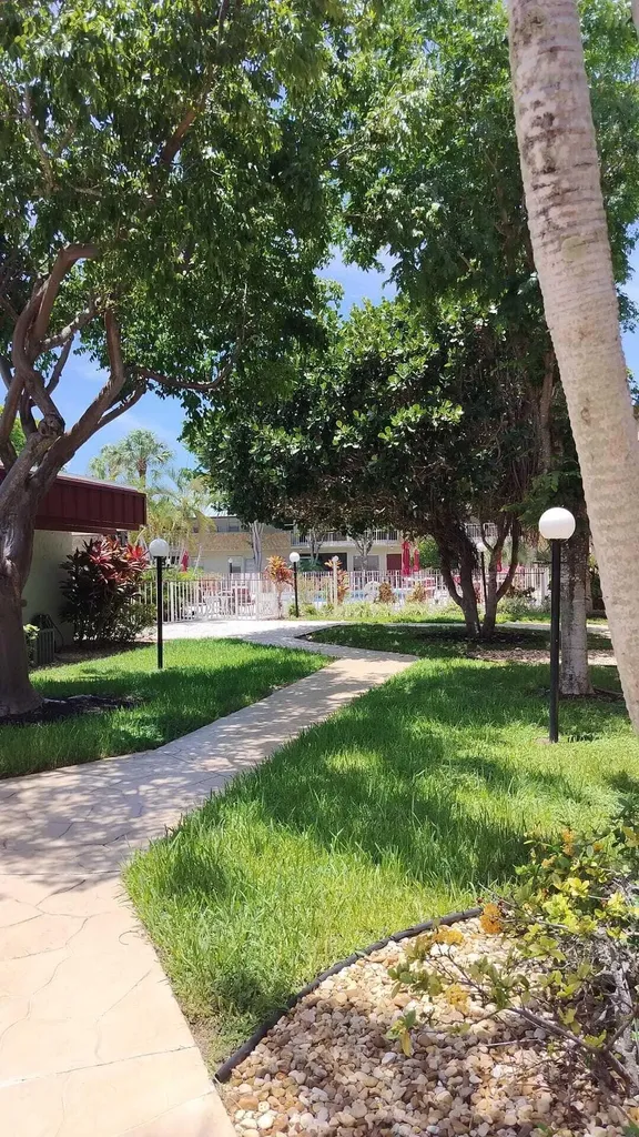860 SE 6th Avenue Deerfield Beach FL 33441