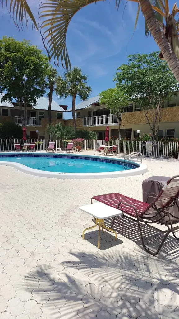 860 SE 6th Avenue Deerfield Beach FL 33441