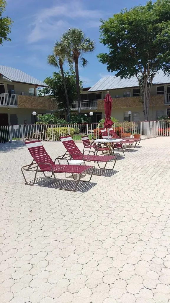 860 SE 6th Avenue Deerfield Beach FL 33441