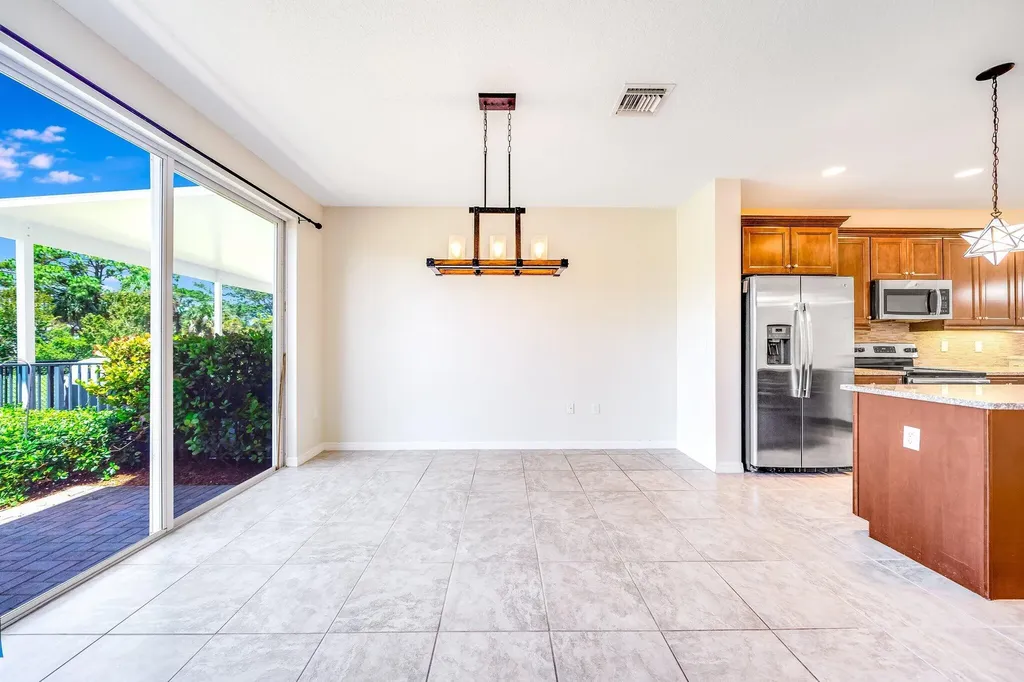 4543 Tara Cove Way West Palm Beach FL 33417