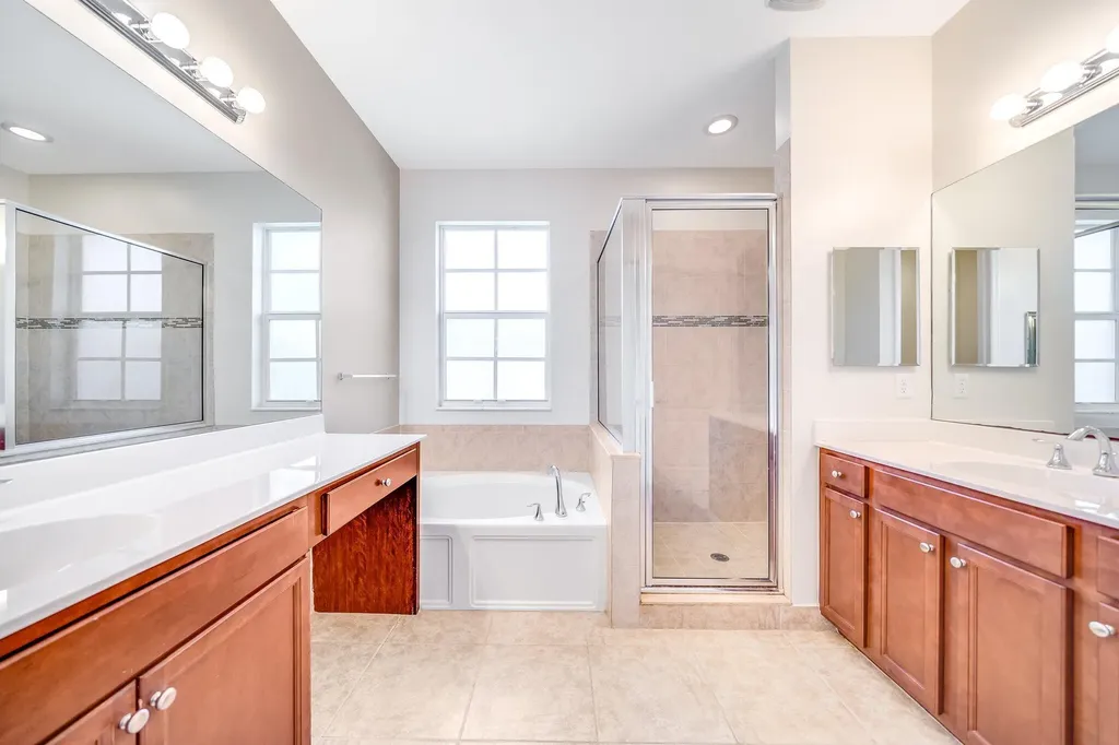 4543 Tara Cove Way West Palm Beach FL 33417
