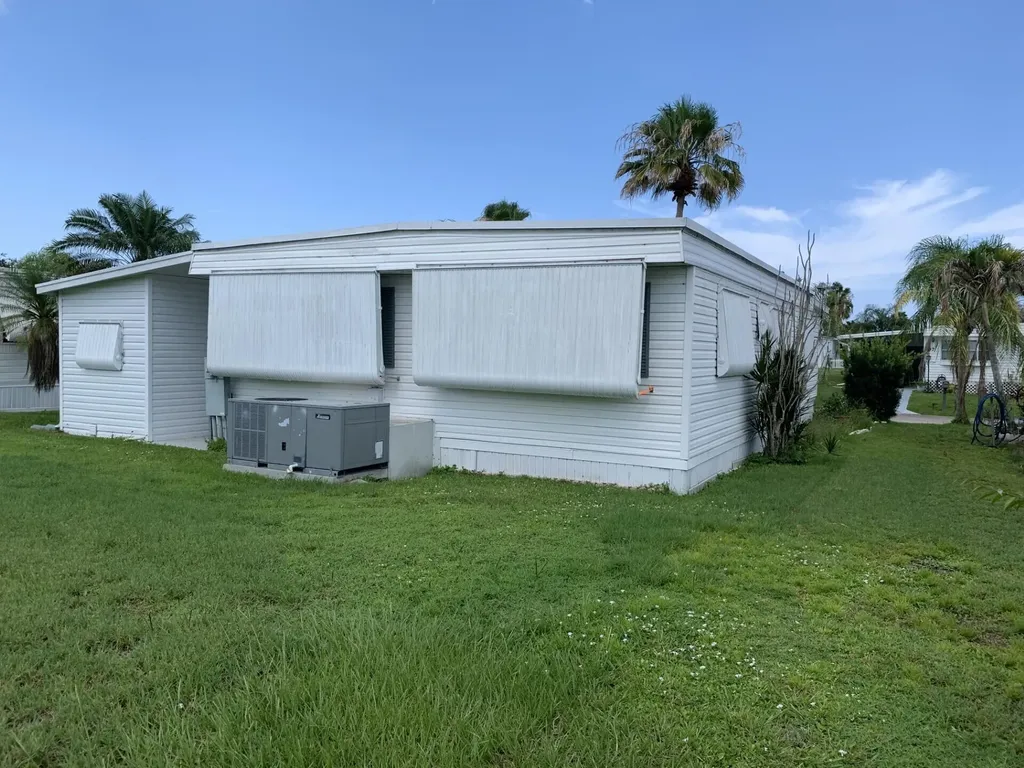 40 Florida Way Port St Lucie FL 34952