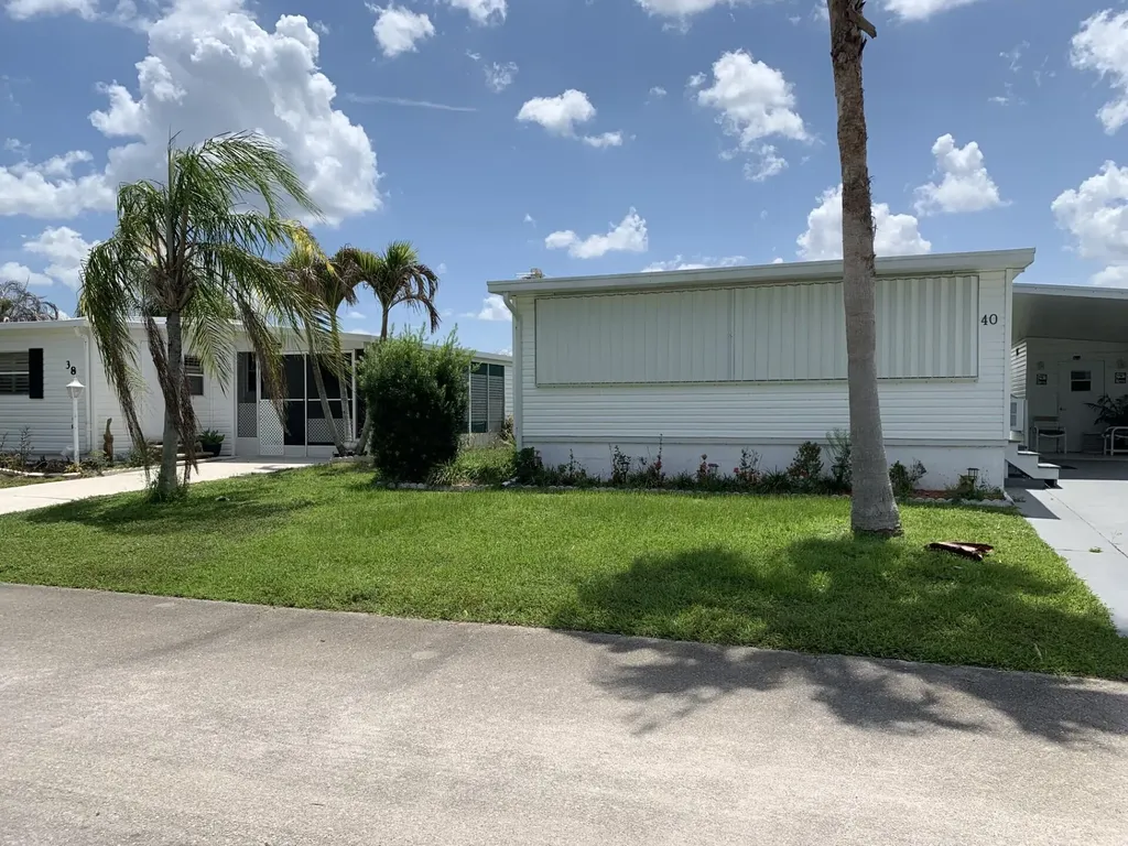 40 Florida Way Port St Lucie FL 34952