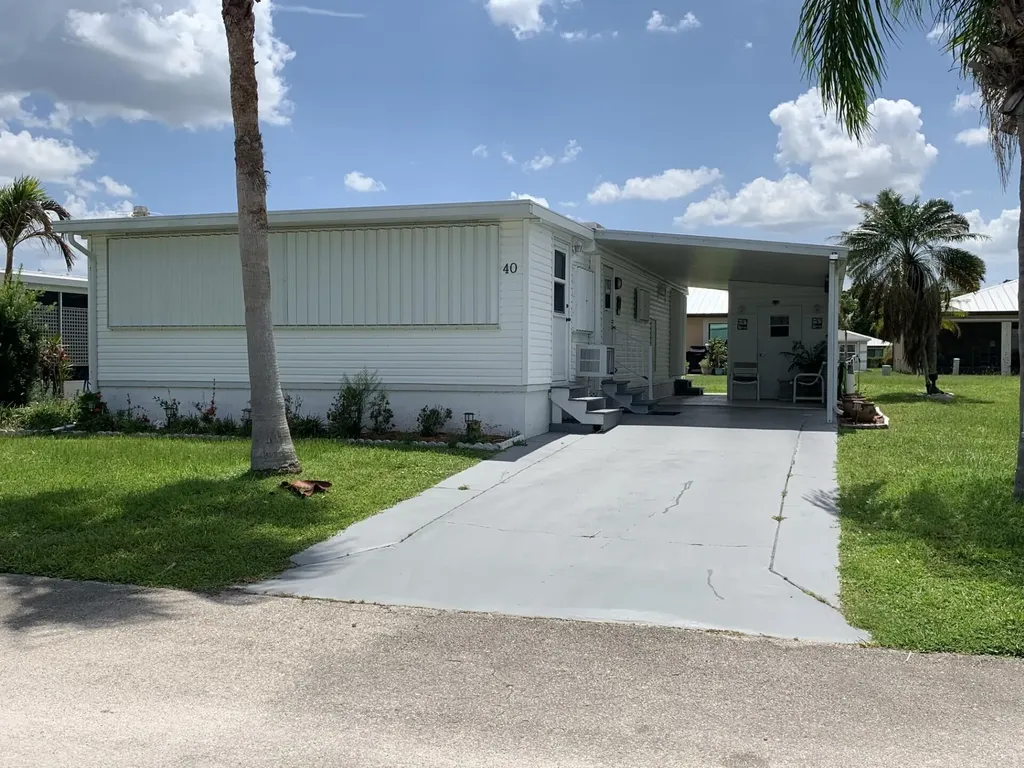 40 Florida Way Port St Lucie FL 34952
