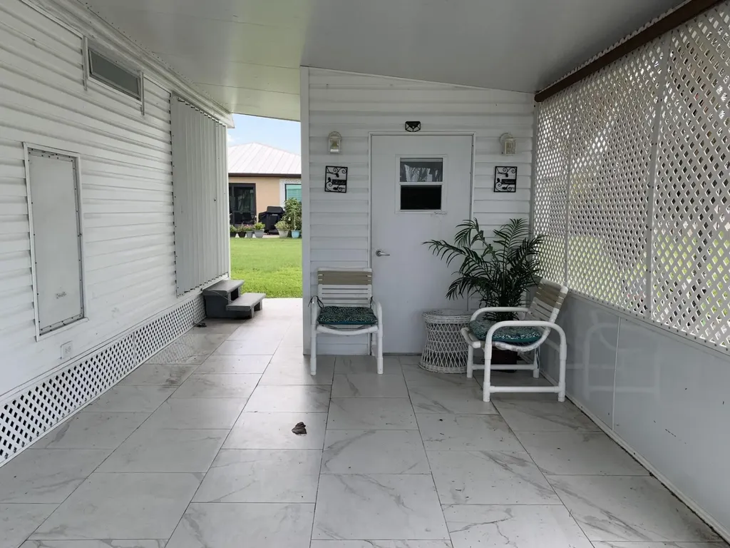 40 Florida Way Port St Lucie FL 34952
