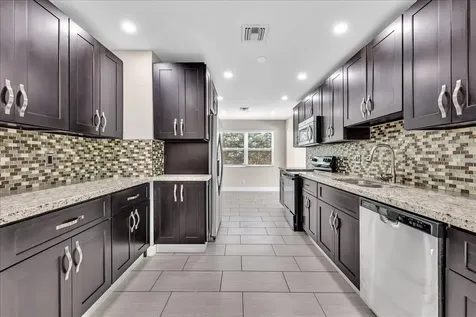 611 N Highland Drive Hollywood FL 33021
