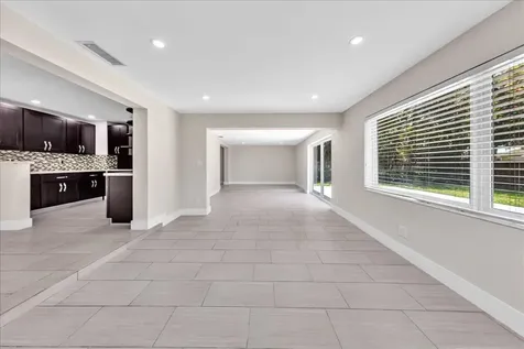 611 N Highland Drive Hollywood FL 33021
