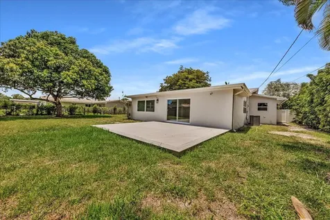 611 N Highland Drive Hollywood FL 33021