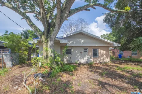 4721 28th Court Vero Beach FL 32967