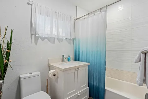 3961 NE 10th Avenue Oakland Park FL 33334