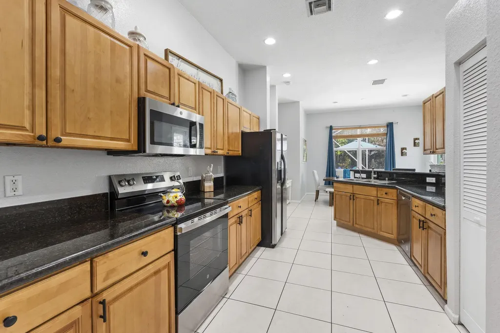 1752 SW Bonfire Terrace Port St Lucie FL 34953