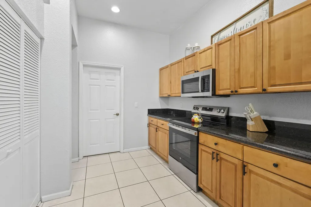 1752 SW Bonfire Terrace Port St Lucie FL 34953