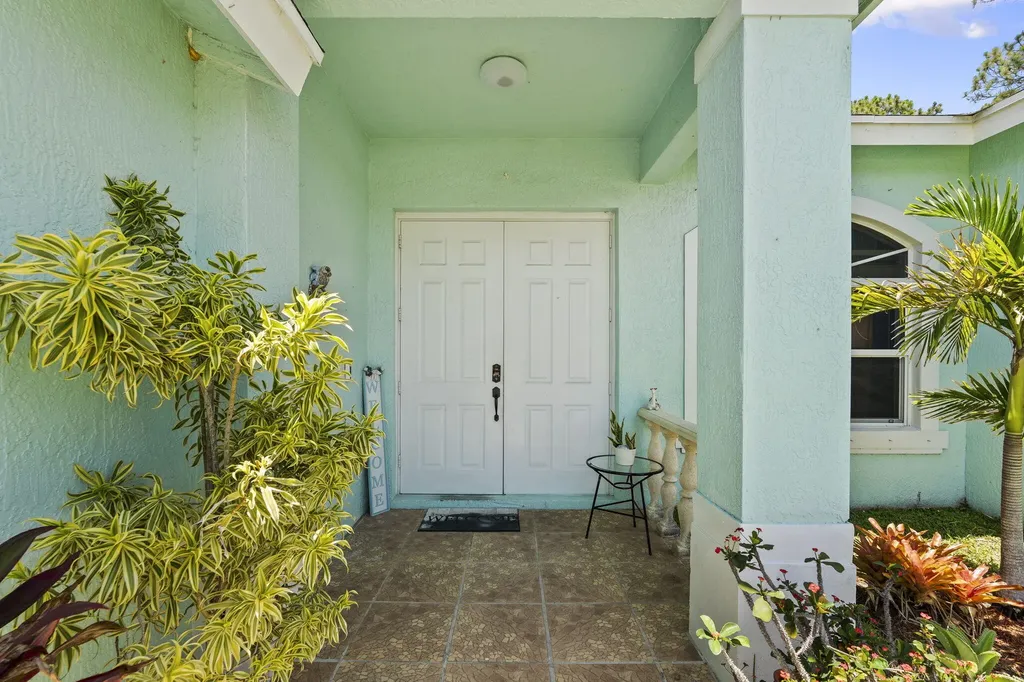 1752 SW Bonfire Terrace Port St Lucie FL 34953