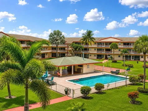 5300 Washington Lane Hollywood FL 33026