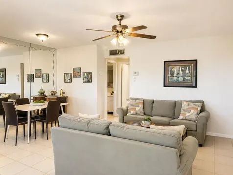 5300 Washington Lane Hollywood FL 33026
