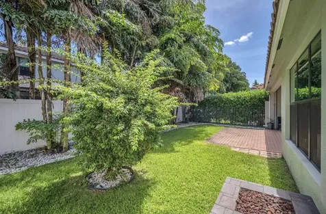 8104 Rainforest Jasper Lane Delray Beach FL 33446