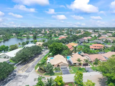 15681 Dover Court Davie FL 33331
