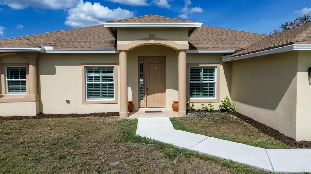 4201 SW Mcclellen Street Port St Lucie FL 34953