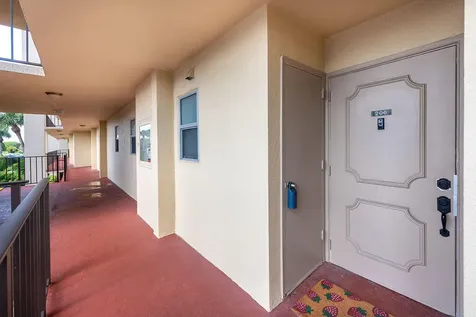 3661 Via Poinciana Road Lake Worth FL 33461
