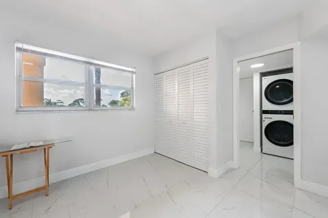 3661 Via Poinciana Road Lake Worth FL 33461