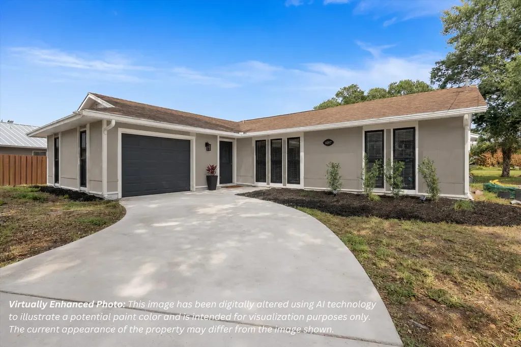 1097 SW Mcdevitt Avenue Port St Lucie FL 34953