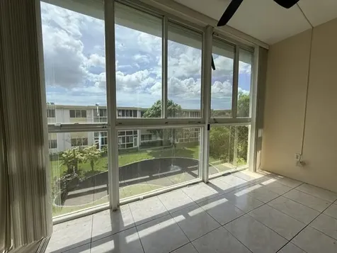 6005 Del Lago Circle Sunrise FL 33313