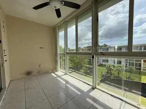 6005 Del Lago Circle Sunrise FL 33313