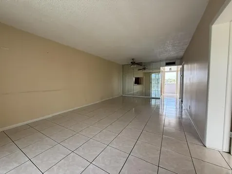 6005 Del Lago Circle Sunrise FL 33313