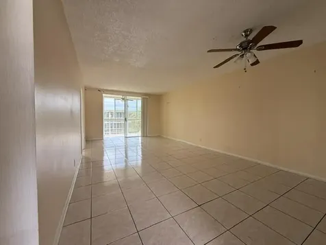 6005 Del Lago Circle Sunrise FL 33313