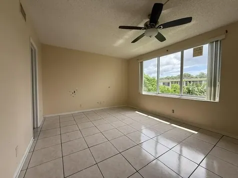 6005 Del Lago Circle Sunrise FL 33313