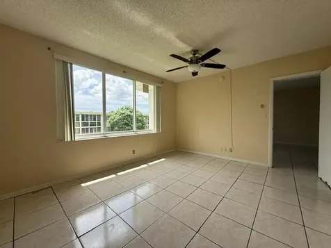 6005 Del Lago Circle Sunrise FL 33313