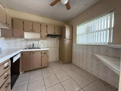 6005 Del Lago Circle Sunrise FL 33313