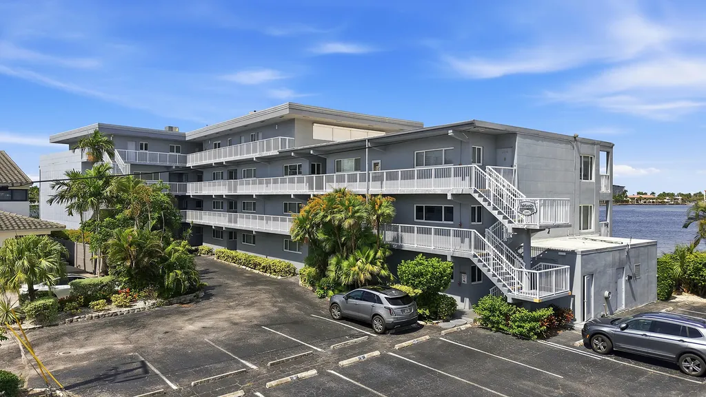 1201 S Riverside Drive Pompano Beach FL 33062