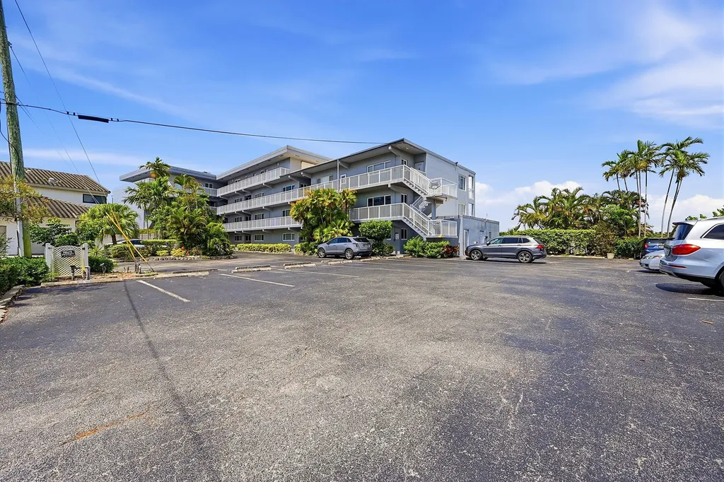 1201 S Riverside Drive Pompano Beach FL 33062