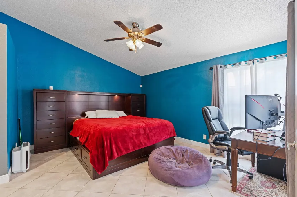 10333 Buena Ventura Drive Boca Raton FL 33498