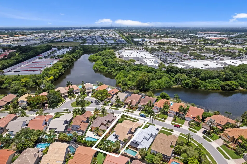 10333 Buena Ventura Drive Boca Raton FL 33498