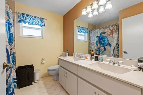 10333 Buena Ventura Drive Boca Raton FL 33498