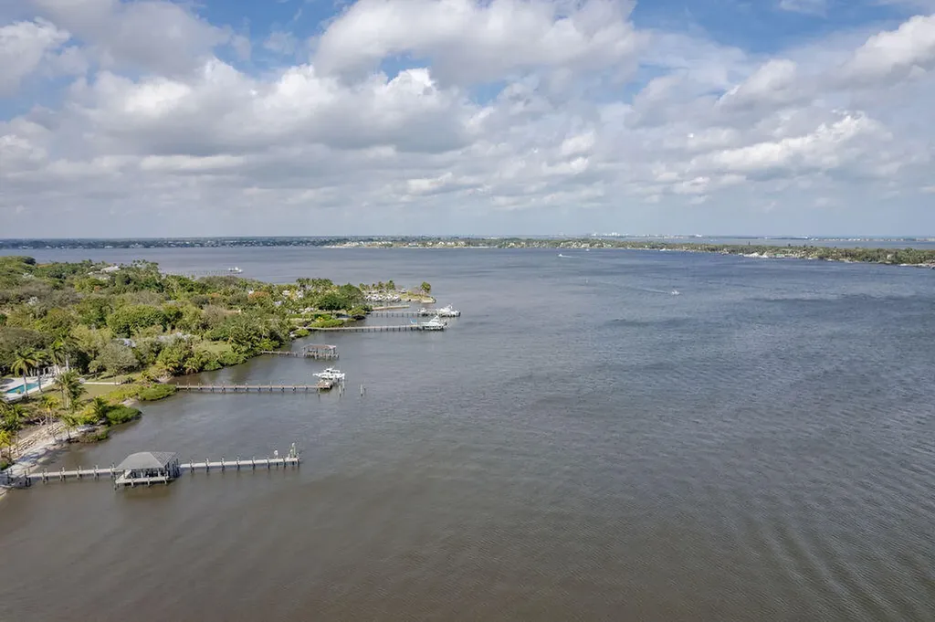 2929 SE Ocean Boulevard Stuart FL 34996