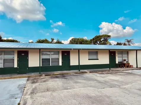 805 Revels Lane Fort Pierce FL 34982